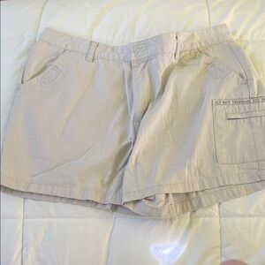 Old Navy Women's Cargo Shorts in Beige